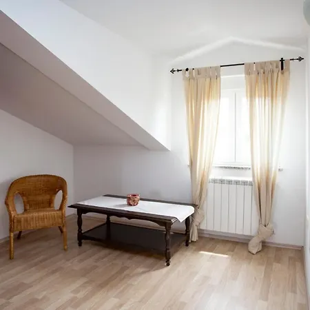 Pistine - With Private Pool For 8 Near * 罗维尼