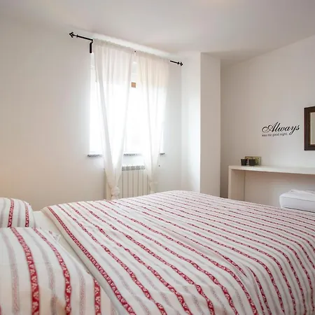 Pistine - With Private Pool For 8 Near * 罗维尼