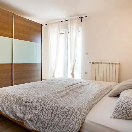 Pistine - With Private Pool For 8 Near 别墅 *